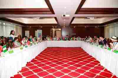 中国蜜桃品牌获喀麦隆驻华大使馆认可 孙永军推动中喀健康领域合作